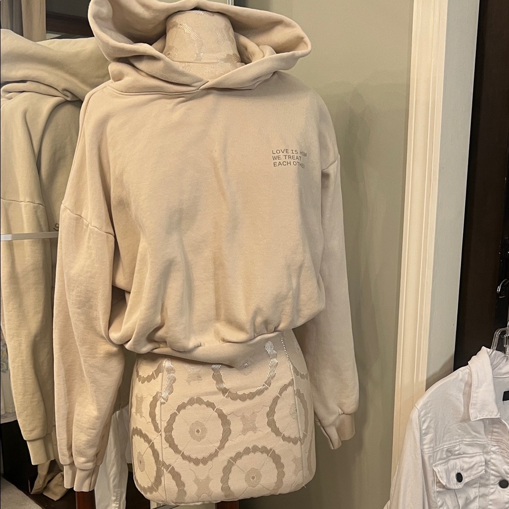 Unbranded Women's Cream Hoodie Sweatshirt - Picture 1 of 5
